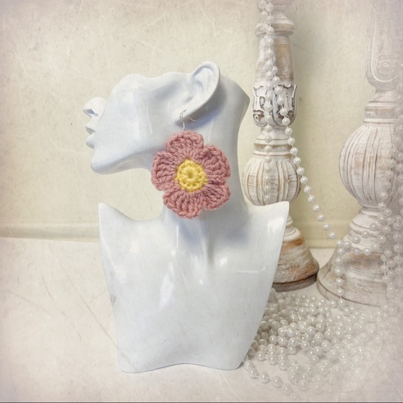 Handmade Boho Blush Daisy Crochet Drop Earrings - Picture 8 of 8